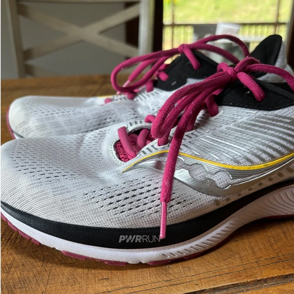 Saucony Guide 14 Womens Alloy Cherry Running Shoes PWRRUN Formfit Sneakers 11